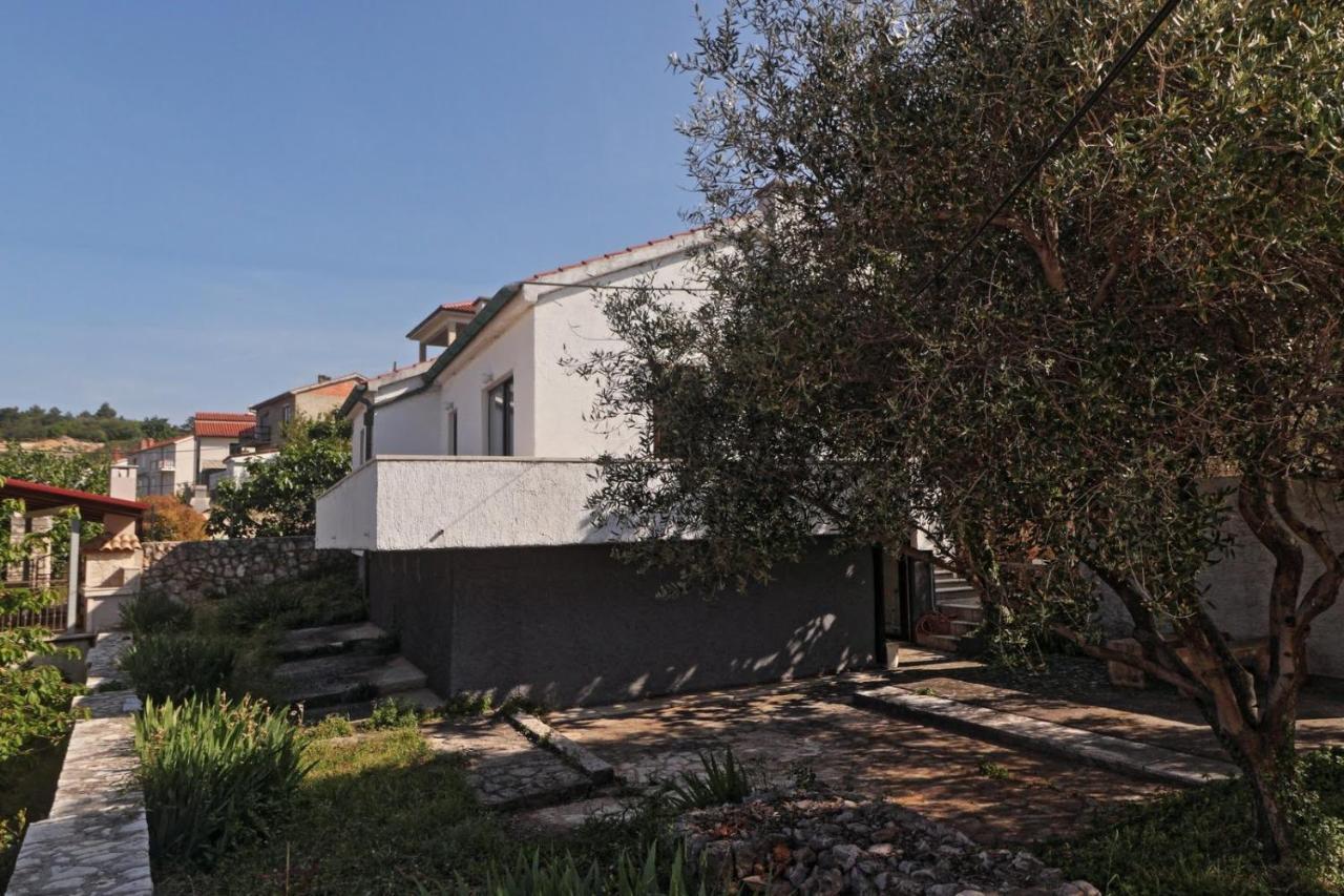 Two Olives Βίλα Vrbnik  Εξωτερικό φωτογραφία