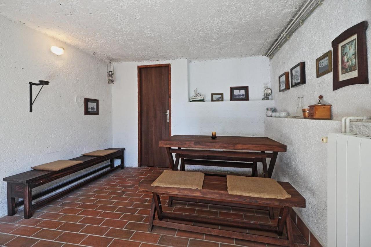 Two Olives Βίλα Vrbnik  Εξωτερικό φωτογραφία
