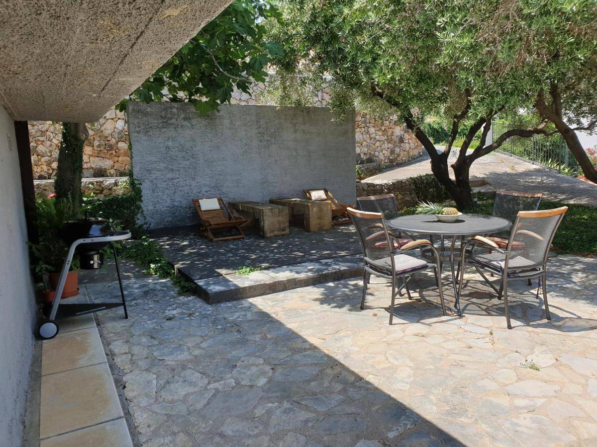 Two Olives Βίλα Vrbnik  Εξωτερικό φωτογραφία